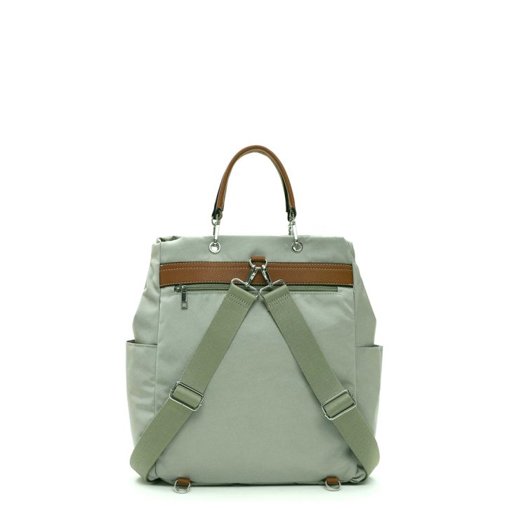 Emily & Noah E&N Esther khaki